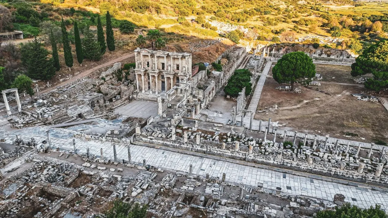Istanbul to Ephesus and Pamukkale Tour