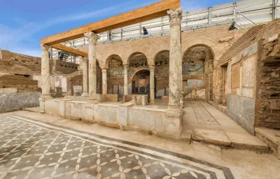 Terrace Houses in Ephesus 8